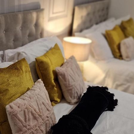 Shm Stays Leicester. Newly Renovated!! 15 Min Drive From City Centre, University. 9 Min Drive To Leicester City Stadium, 5 Min Drive To M1 & M69. 2 Min Walk To Bus Stop. Extérieur photo