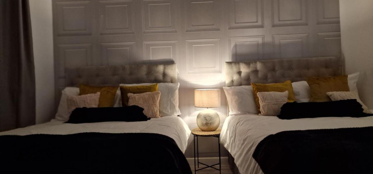 Shm Stays Leicester. Newly Renovated!! 15 Min Drive From City Centre, University. 9 Min Drive To Leicester City Stadium, 5 Min Drive To M1 & M69. 2 Min Walk To Bus Stop. Extérieur photo