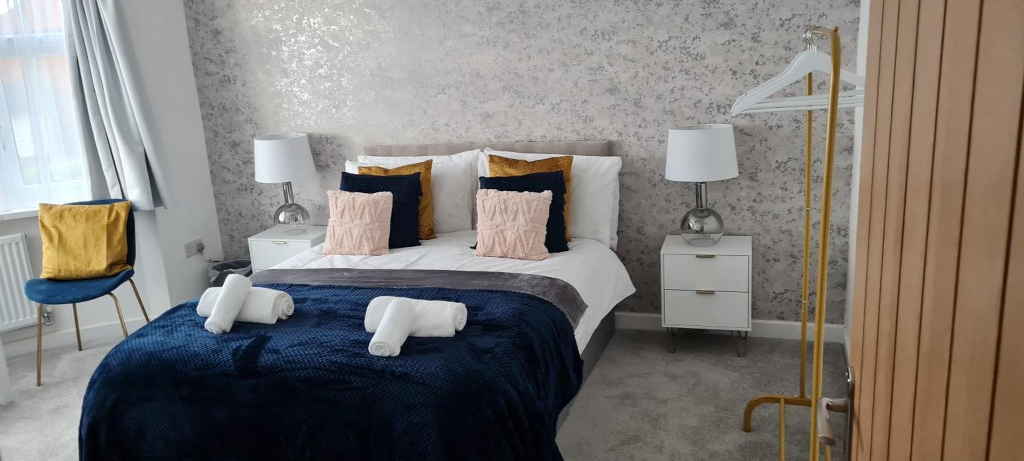 Shm Stays Leicester. Newly Renovated!! 15 Min Drive From City Centre, University. 9 Min Drive To Leicester City Stadium, 5 Min Drive To M1 & M69. 2 Min Walk To Bus Stop. Extérieur photo