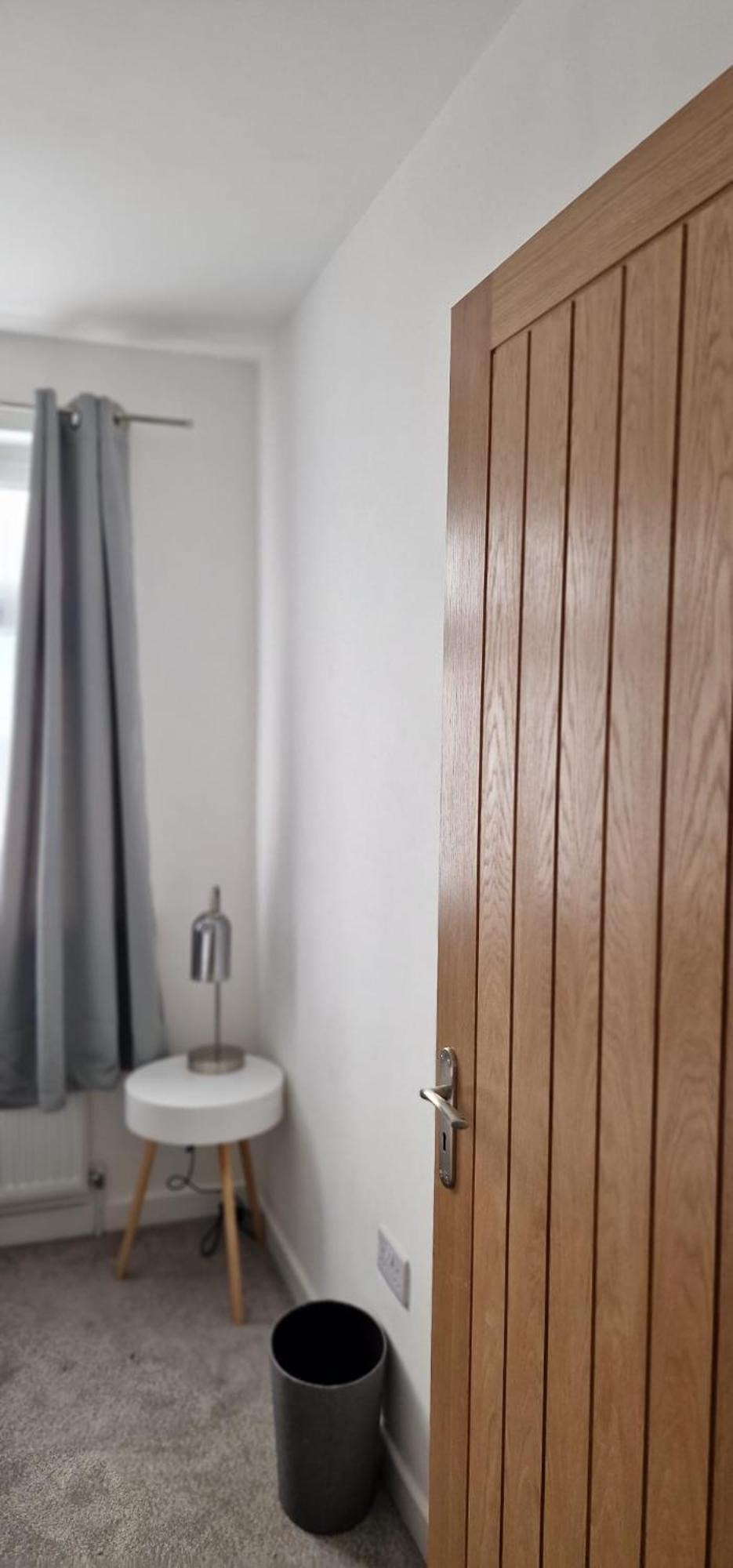Shm Stays Leicester. Newly Renovated!! 15 Min Drive From City Centre, University. 9 Min Drive To Leicester City Stadium, 5 Min Drive To M1 & M69. 2 Min Walk To Bus Stop. Extérieur photo